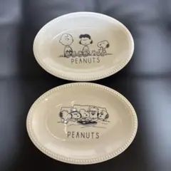 スヌーピー磁器のオーバル皿　2枚セット