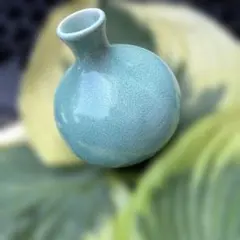 青いひび割れ模様の陶器花瓶 - メルカリ