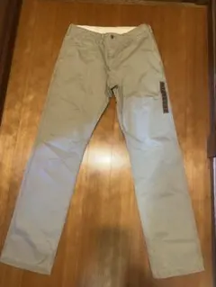 ユニクロ　メンズチノパン　綿100%ベージュ　ウエスト82㎝