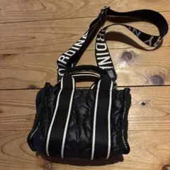 今日だけ値下げ！ZARA ザラ　ブラック　キルティングショルダーバッグ