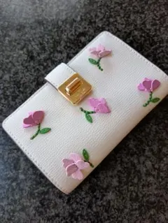 kate spade 花柄刺繍 二つ折り財布