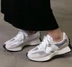 新品ニューバランス　new balanceU327 グレー/ホワイト23.5cm