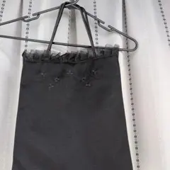 黒 フリル 刺繍 トートバッグ