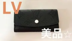 本日限りLOUIS VUITTON ルイヴィトン ミュルティクレ マヒナ・レザーのサムネイル