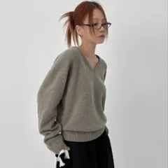 BLACKUP ベージュ Vネック ニット