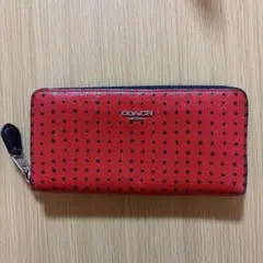 COACH 長財布 レッド ドット柄 ラウンドファスナーのサムネイル
