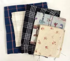 コットン　プリントハギレ5枚
