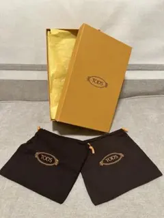 TOD'S 箱と布巾着袋2つのセットのサムネイル