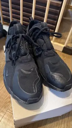 Nike Air Max Infinity ブラック スニーカーのサムネイル