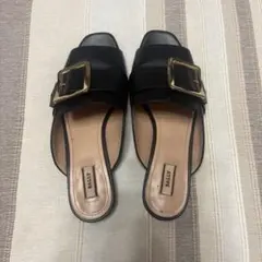 BALLY ブラックレザーサンダルのサムネイル