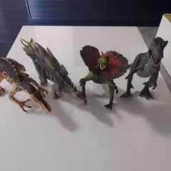 恐竜フィギュア　4体セット
