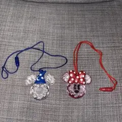 ディズニーリゾート　ミッキー　ミニー　光るおもちゃ　ネックレス　ペンダント