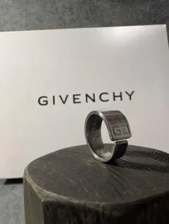 Givenchyリング18号前後