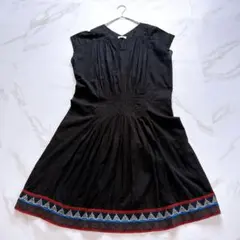 美品✨plantation ピンタックワンピース M ブラックのサムネイル