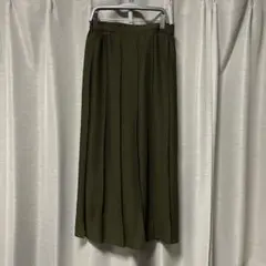 【UNIQLO】 オリーブ プリーツスカート　フェミニン　大人っぽのサムネイル