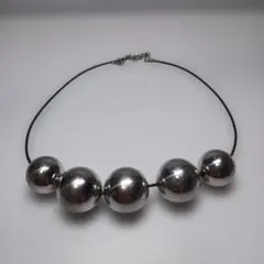 シルバー ボール型 ネックレス