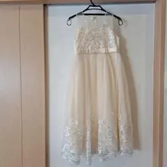 美品 発表会用刺繍ドレス リボン付き 140cm