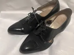 Ferragamo ブラックレースアップヒールシューズ