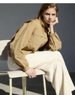 Theory今期新作ブルゾン人気ベージュS入手困難