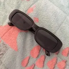 ブラック スクエアサングラス