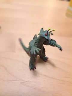 長髪大怪獣 ゲハラ - メルカリ