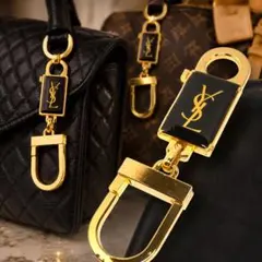 サンローラン キーホルダー YSLロゴ カサンドラ Saint Laurent - メルカリ