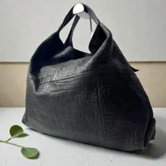 美品 フルラ クロコ型押し トート レザー A4 肩掛け シルバーチャーム