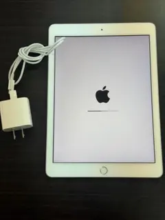 iPadとキーボードとシナモンカバーのセットです♪ iPadは、第7世代です iPadとキーボードとシナモンカバーのセットです♪ iPadは、第7世代です