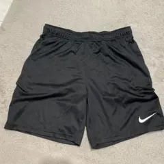 ナイキ　ハーフパンツ