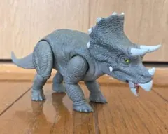 値下げ不可　マテル　ハモンドコレクション　トリケラトプス　子供のサムネイル