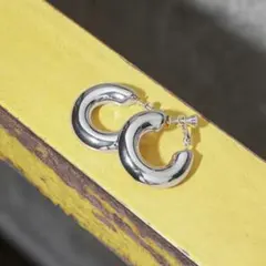 GOLDY パイプラインフープイヤリング シルバーのサムネイル