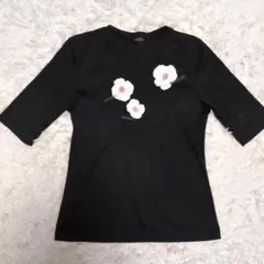 インゲボルグ　カットソー　花　ブラック　黒