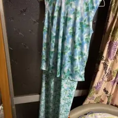 N'age 青と緑の花柄 ノースリーブワンピース