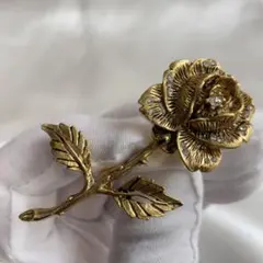 CARVEN カルヴェン ブローチ フラワー バラ 薔薇 ゴールドカラー