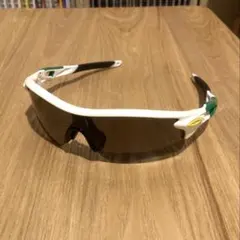 【即決価格】【ケース付き】オークリーサングラスoakleyのサムネイル