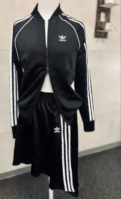 週末SALE《美品》adidas セットアップアシンメトリスカート
