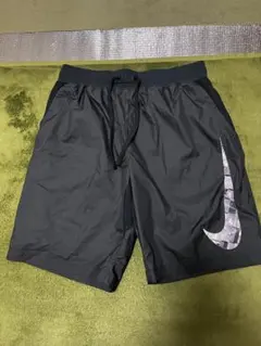 Nike ブラックショートパンツ