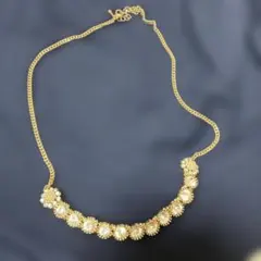 ゴールド ビジュー付きネックレス