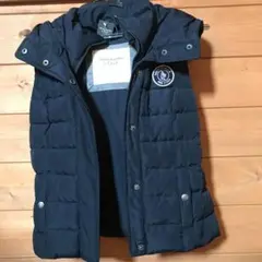 アバクロンビー&フィッチ　フード付きベスト