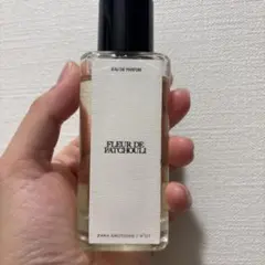 ZARA EMOTIONS FLEUR DE PATCHOULI 香水のサムネイル