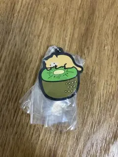 お文具といっしょ　カプセルラバーマスコット〜フルーツなのです〜　6.子猫さん