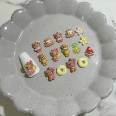 無言購入OK⭕️ ハローキティ 日焼け ネイル　ネイルパーツセット