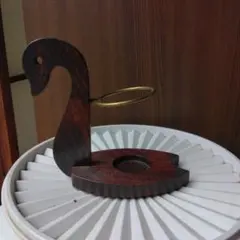 金属製 ワインボトルクリスマスツリー ディスプレイスタンド - メルカリ