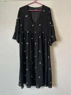 INGNI 黒の刺繍入りロングワンピース