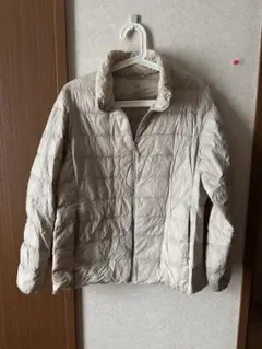 UNIQLO ユニクロ　ウルトラライトダウンジャケット　アイボリー　ベージュ