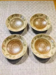 植物模様の茶色ボウル4個セット