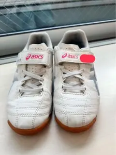 フットサルシューズ　19センチ