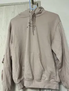 フリル付きパーカー　ankrouge