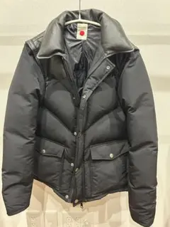 黒 ダウンジャケット