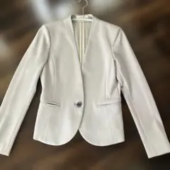 BEIGE ノーカラージャケット ベージュのサムネイル
